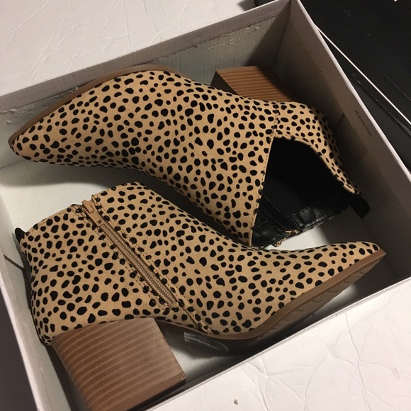 Qupid Shoes - NWT Cute Booties